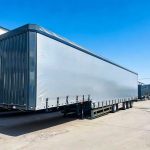 Side curtain semi-trailer